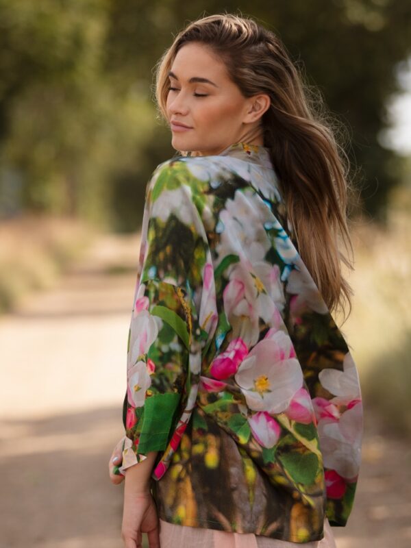 Blossoming Lightweight Kimono