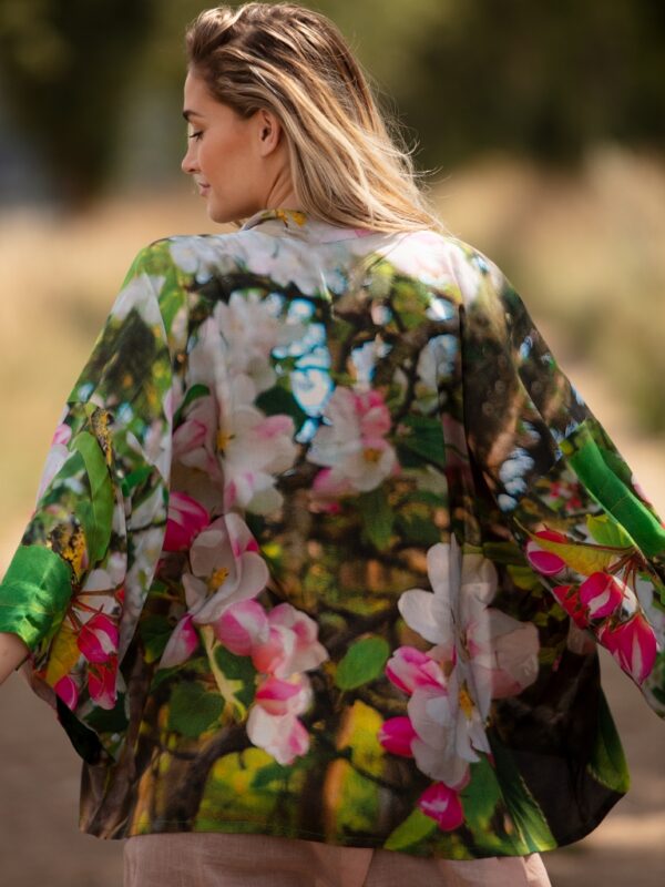 Blossoming Lightweight Kimono