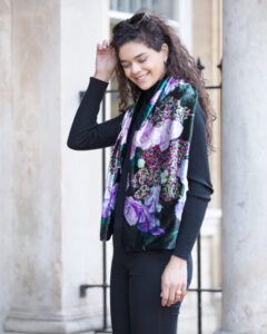 VELVET SCARF WITH FLOWER PATTERN ON MODEL