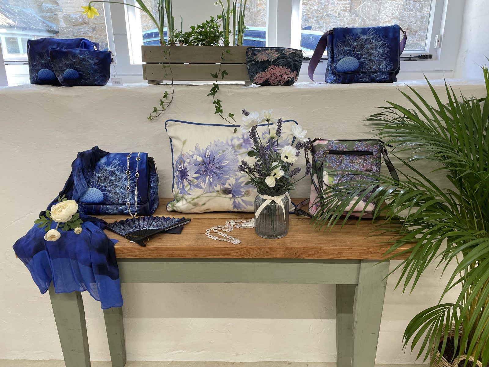 CORNFLOWER LINEN/COTTON CUSHION - Image 2