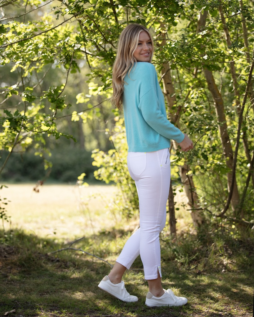 Lightweight turquoise knit jumper with full-length sleeves for everyday layering