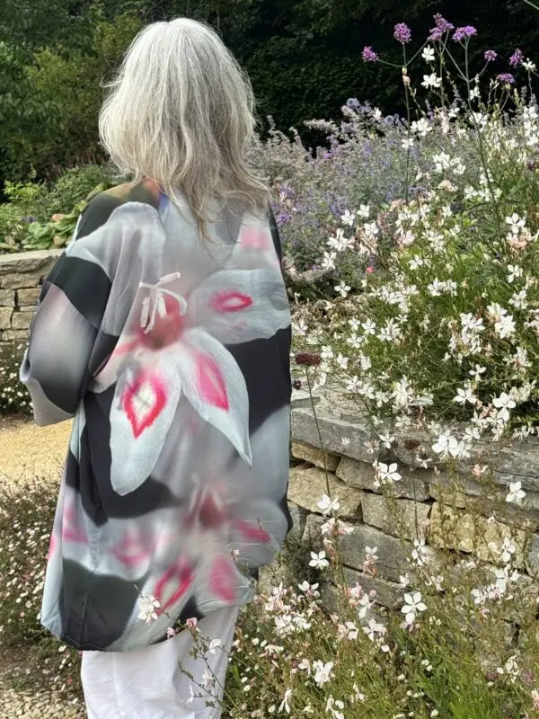 From My Mother's Garden Gladiolus Nymph mid-length kimono is a striking and exclusive print