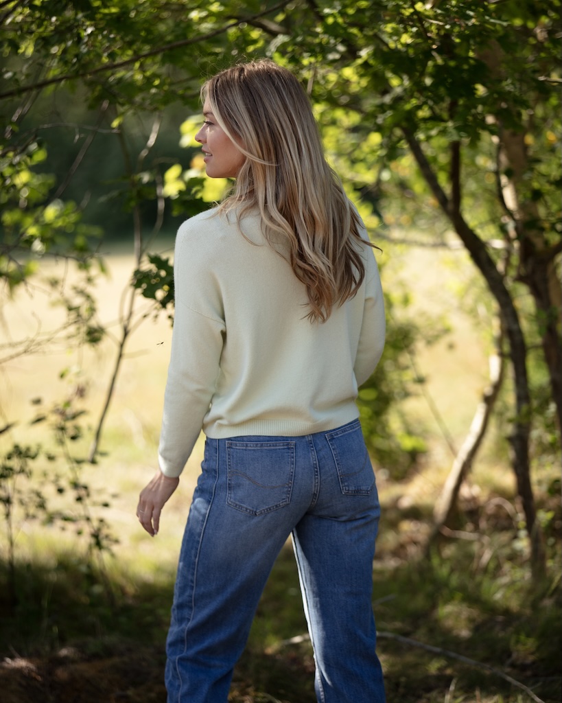 Super soft sage cashmere-feel knit jumper with classic round neckline