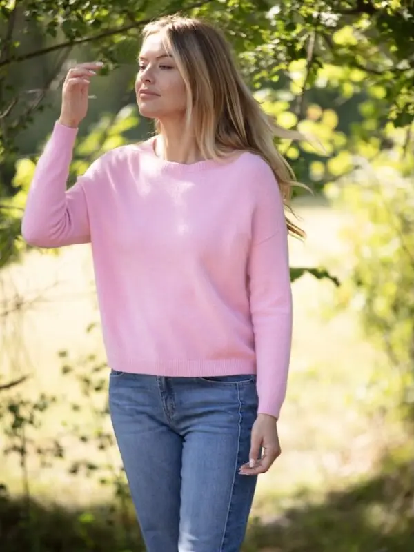 Super soft boutique women’s knitwear in soft pink