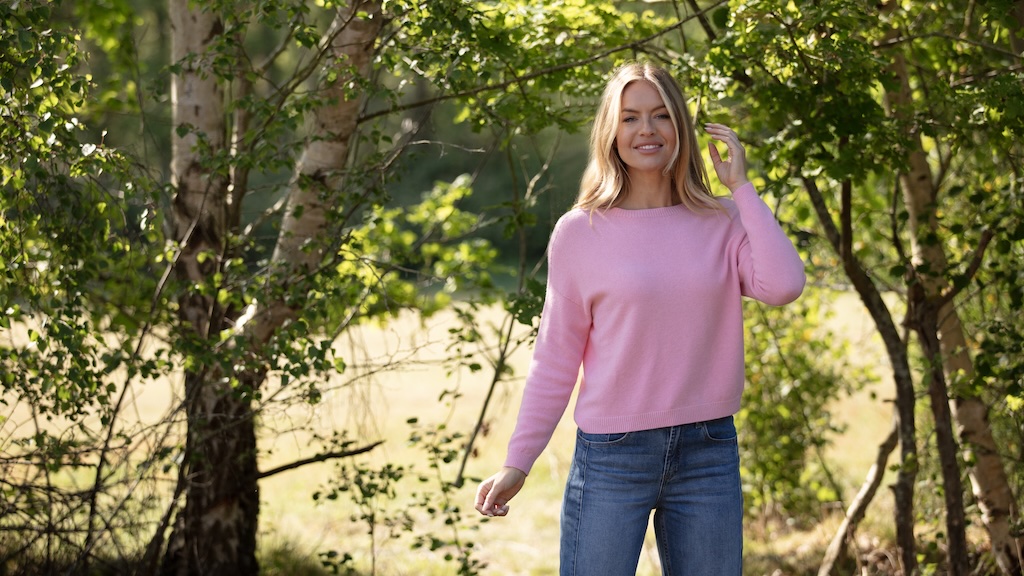Super soft boutique women’s knitwear in soft pink